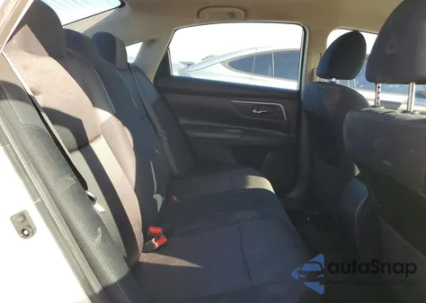 2018 Nissan Altima 2.5 z USA, uszkodzony, nr VIN 1N4AL3AP8JC103942